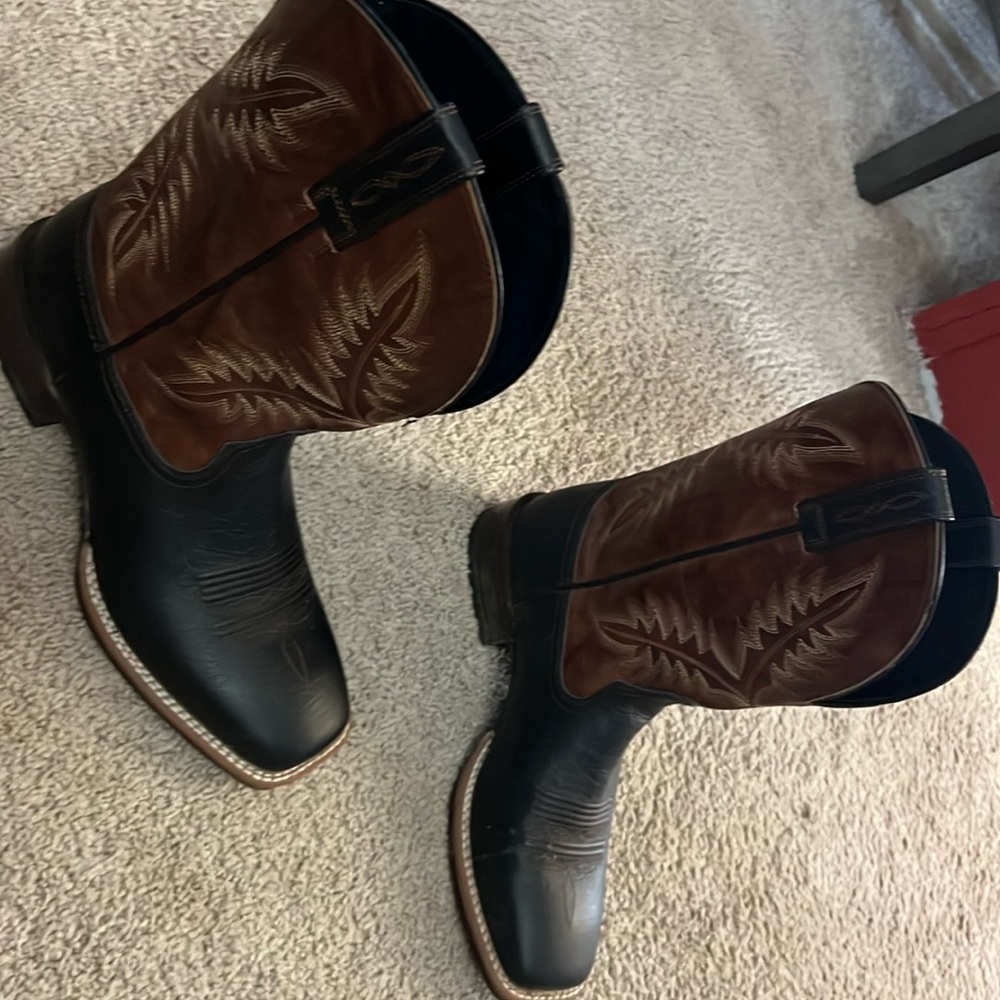 Men’s Ariat boots